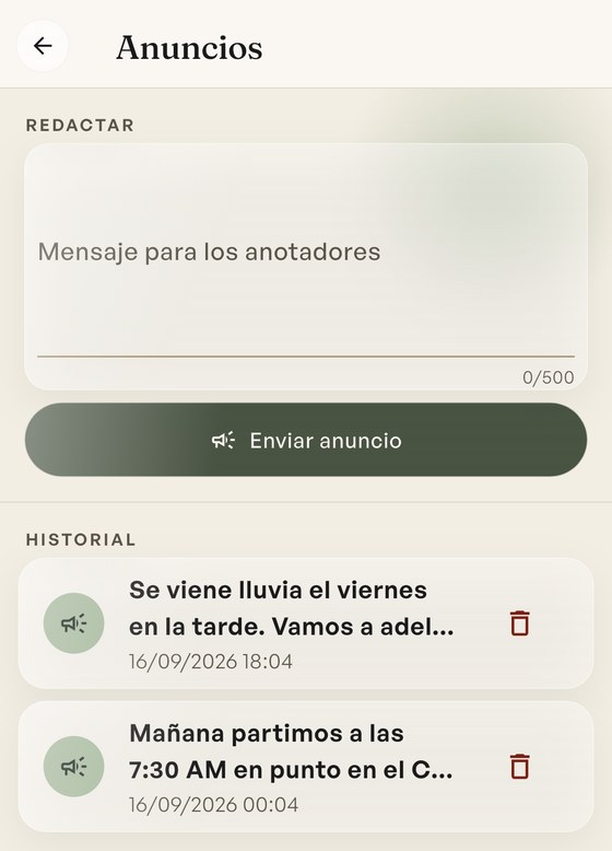 Pantalla de anuncios de CosechaHub con el historial de mensajes enviados a los anotadores